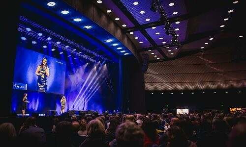 Credits  Anja Schnell